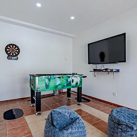 5 Bedroom In * فيلا لوكا