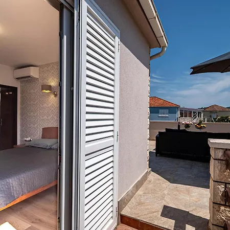 5 Bedroom In بيت للعطل