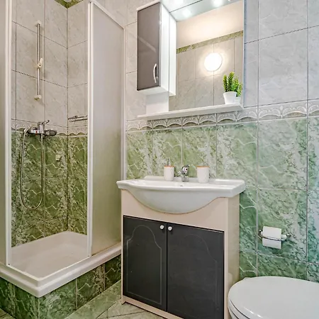 بيت للعطل 5 Bedroom In فيلا لوكا