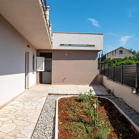 5 Bedroom In بيت للعطل