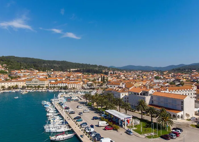 Hébergement de vacances 5 Bedroom In *