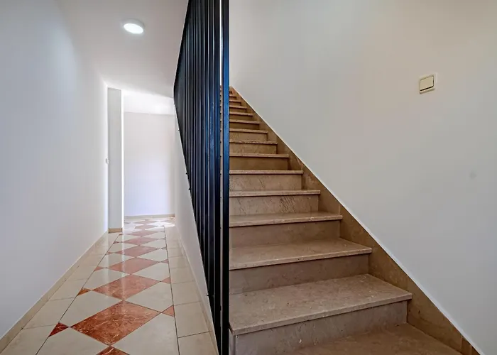 5 Bedroom In Hébergement de vacances Vela Luka