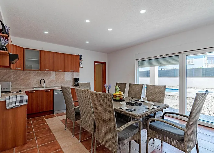 5 Bedroom In Vela Luka