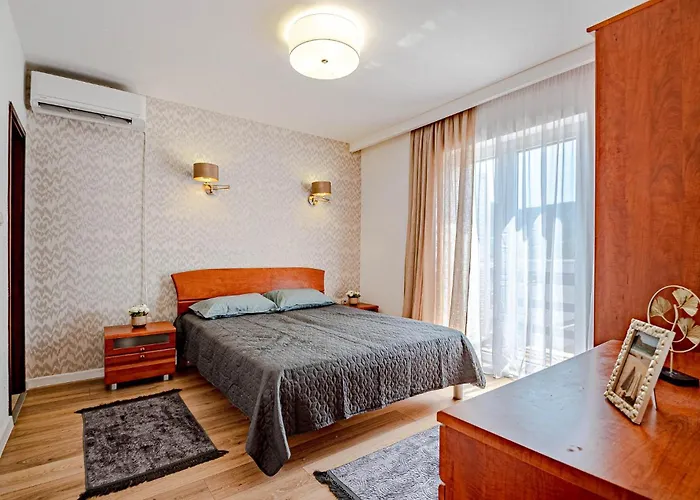 5 Bedroom In Vela Luka