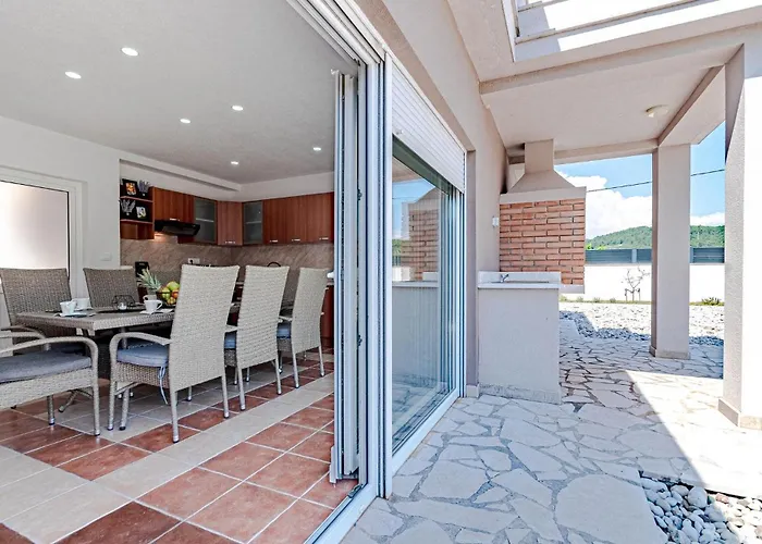 5 Bedroom In Hébergement de vacances *