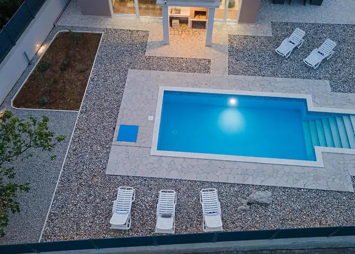 5 Bedroom In Vela Luka